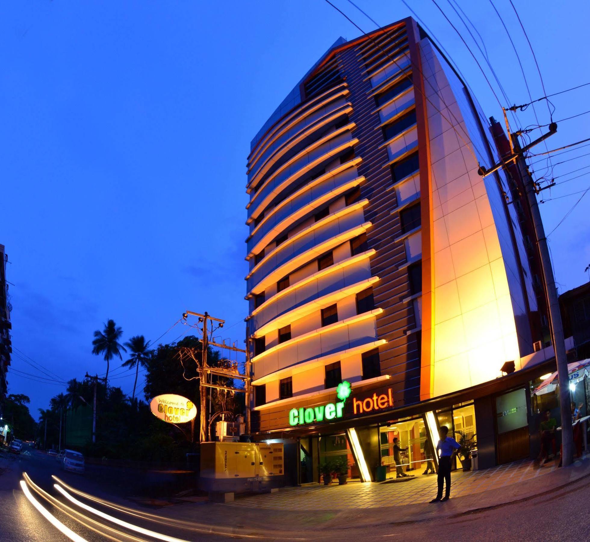 Clover Hotel Rangoon Buitenkant foto