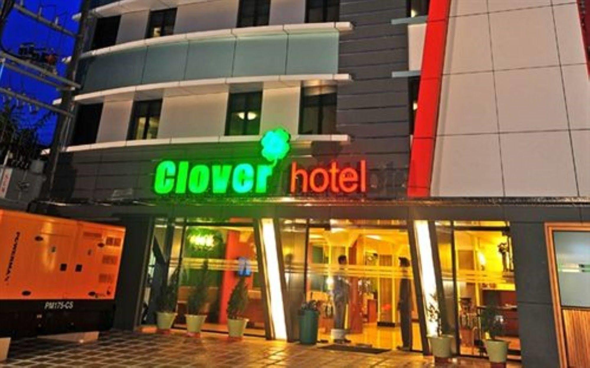 Clover Hotel Rangoon Buitenkant foto